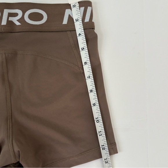 Nike Pro Dri-FIT Brown Shorts - Picture 6 of 7